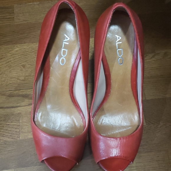 Shoes - Picture 6 of 6